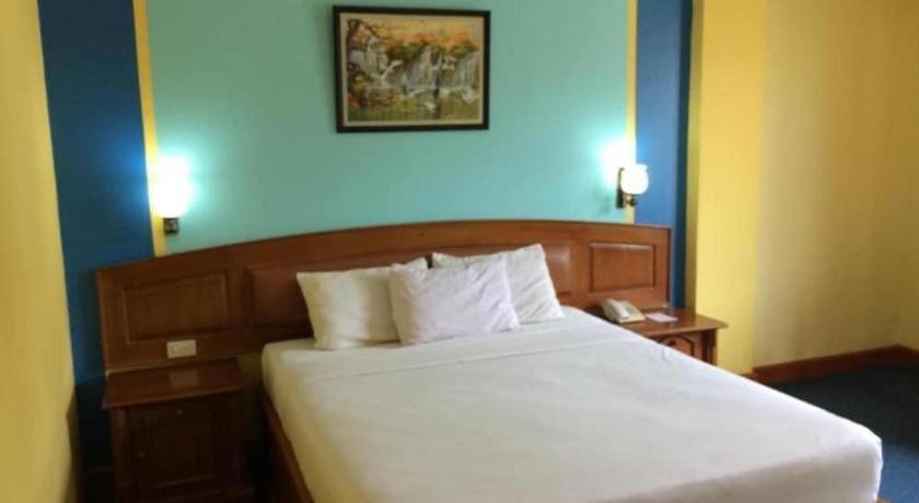 Athaya Hotel Kendari Ngoại thất bức ảnh