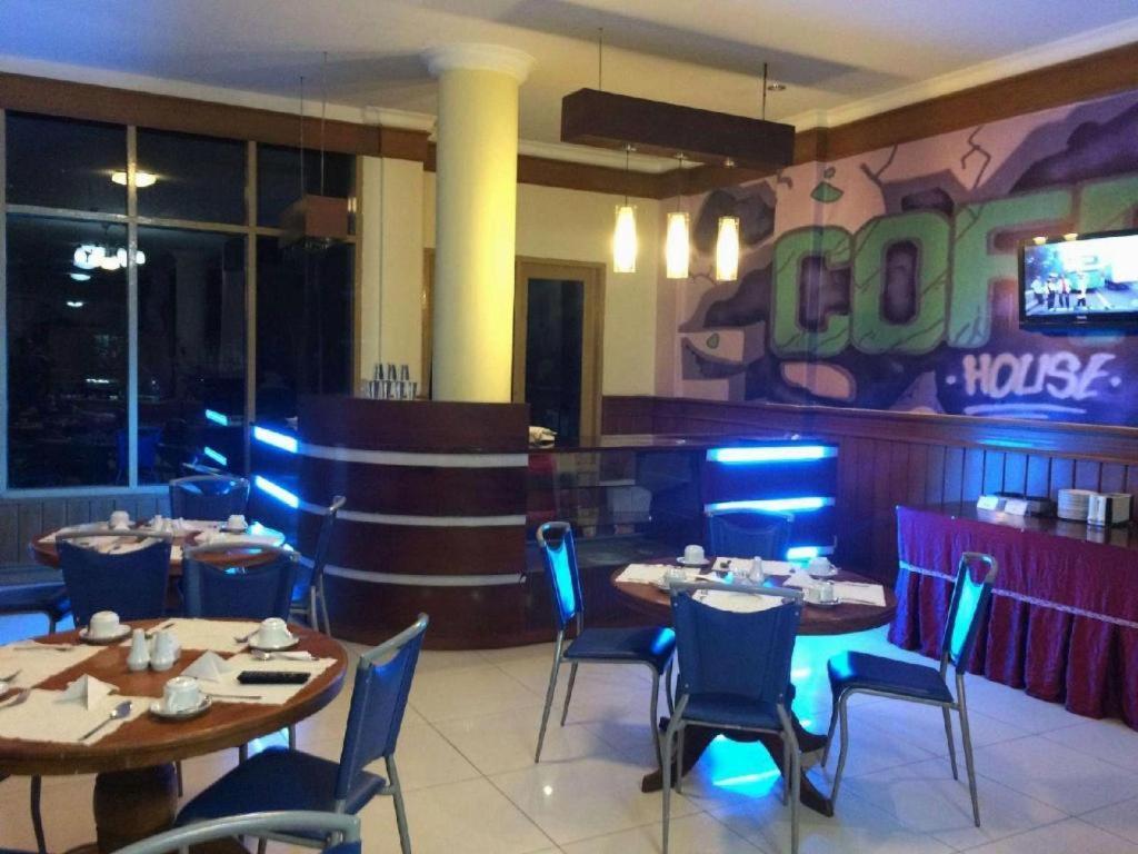 Athaya Hotel Kendari Ngoại thất bức ảnh