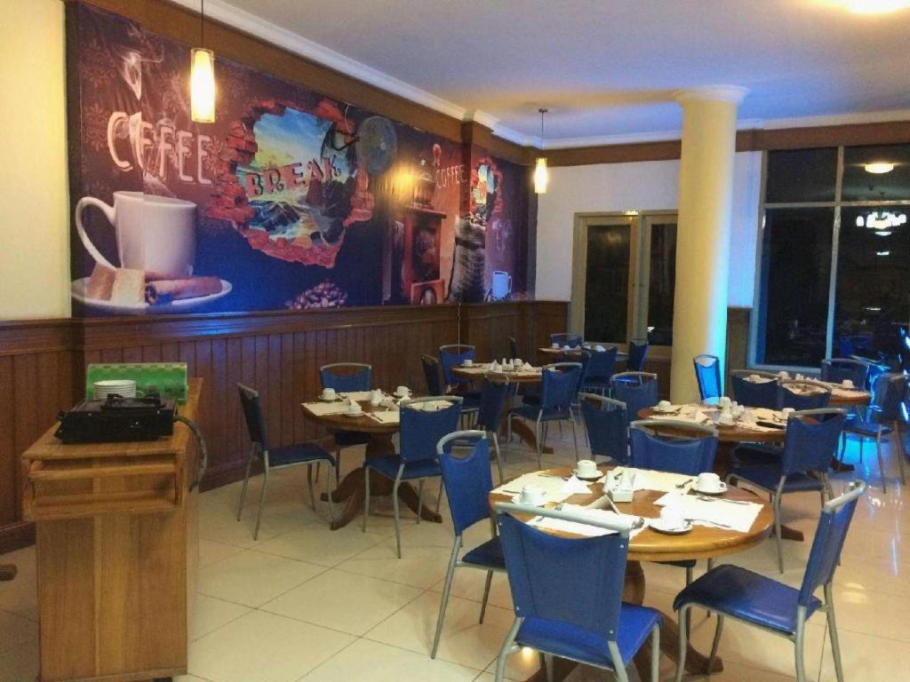 Athaya Hotel Kendari Ngoại thất bức ảnh
